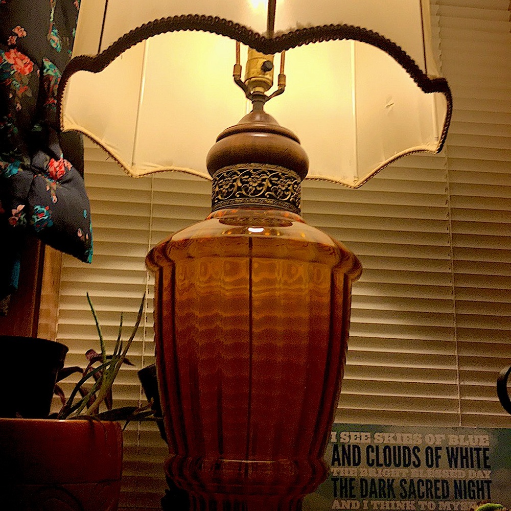 Vintage high end amber glass Lamp.
